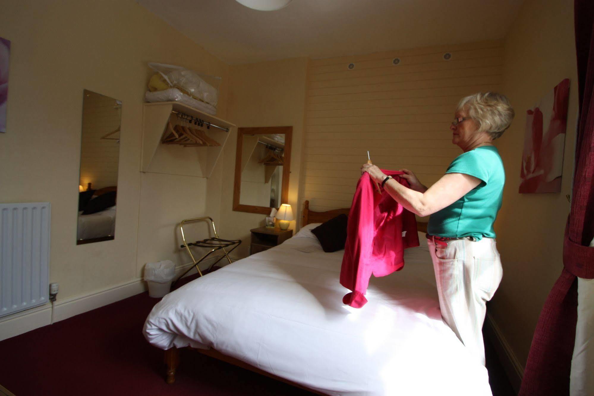 Somerset House B&B Grange-over-Sands Exteriör bild